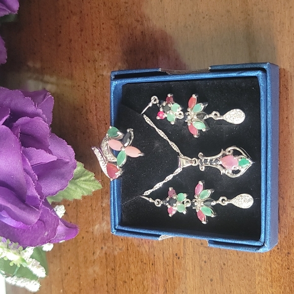 World Class Genuine Ruby,Emerald, Sapphire & Diamond Cut White Sapphire Set - Picture 10 of 10